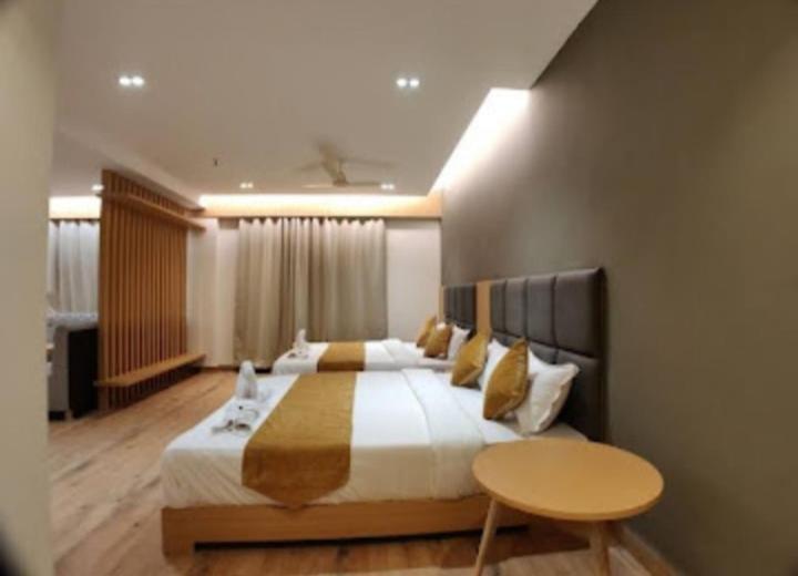 Derby Greens Hotel Bhopal Exterior photo